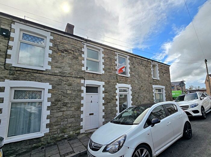 3 Bedroom Terraced House For Sale In Green Street, Bridgend, CF31