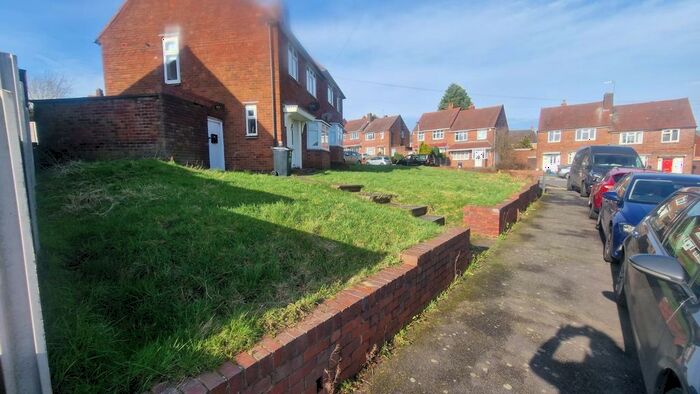 1 Bedroom Flat To Rent In Wavell Road, Brierley Hill, DY5