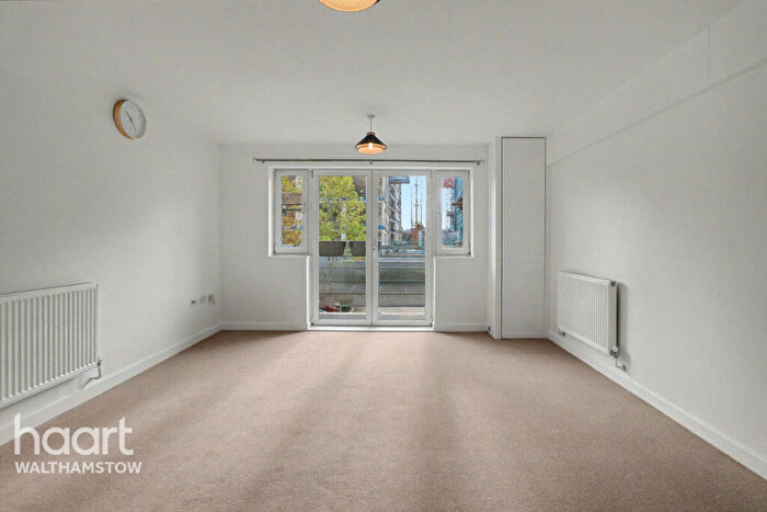 2 Bedroom Apartment For Sale In Hawker Place, Walthamstow, E17