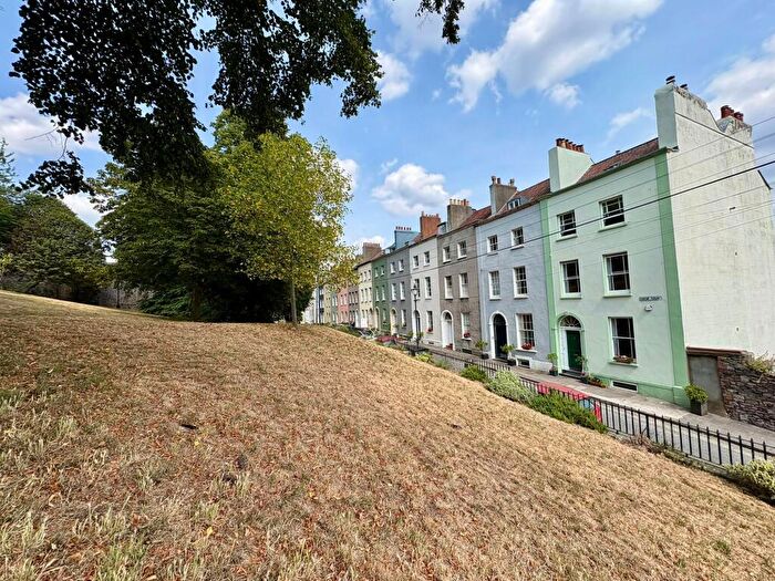 5 Bedroom Terraced House To Rent In City Centre, Queens Parade, BS1
