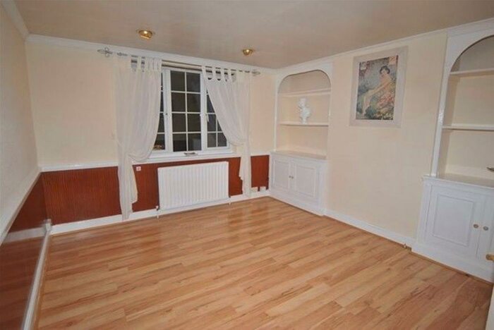 2 Bedroom Flat To Rent In Hatfield Road, St Albans, AL1