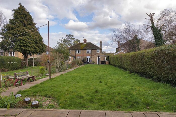 3 Bedroom Semi Detached House For Sale In Borden Lane, Sittingbourne, ME10