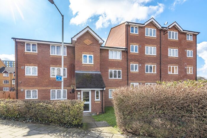 1 Bedroom Garage / Parking To Rent In Armoury Road, Deptford, SE8
