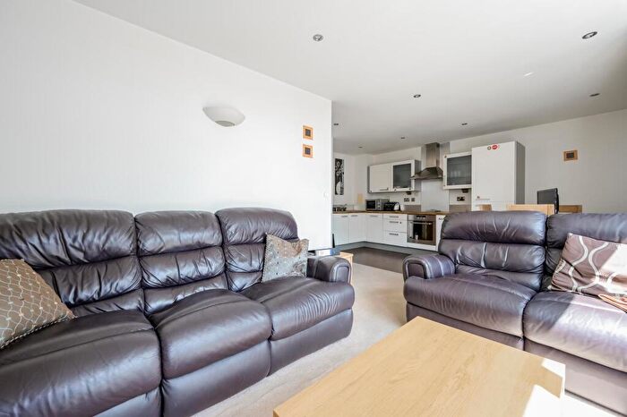 2 Bedroom Apartment For Sale In Oceanis Apartments, London, E16