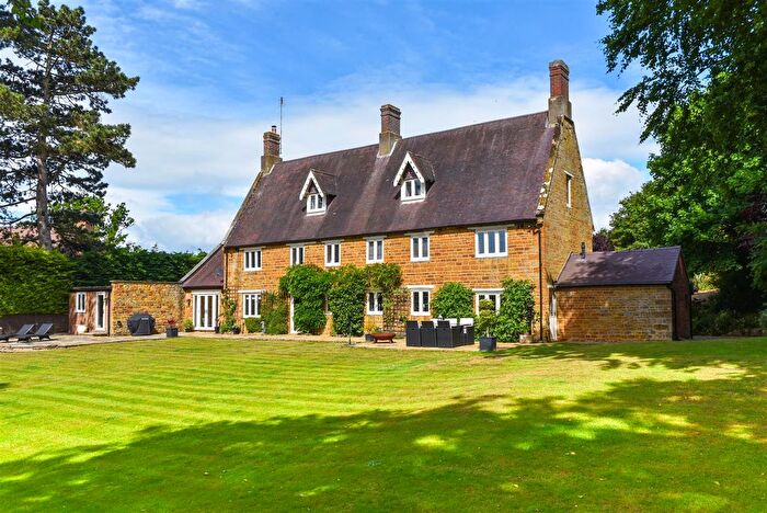 5 Bedroom Detached House For Sale In Stable Lane, Church Brampton, Northampton, NN6
