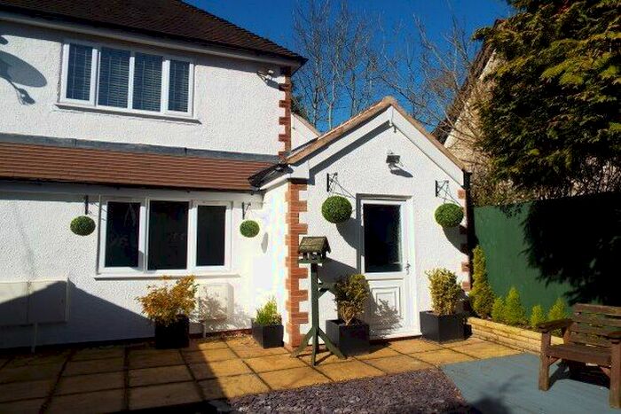 2 Bedroom Flat To Rent In Park Road West, Wolverhampton, WV1