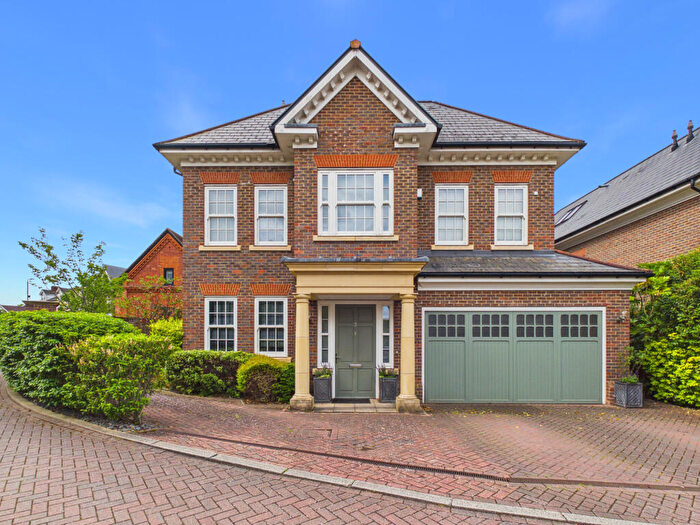 5 Bedroom Detached House For Sale In Marian Gardens, Hampton Grange, BR1
