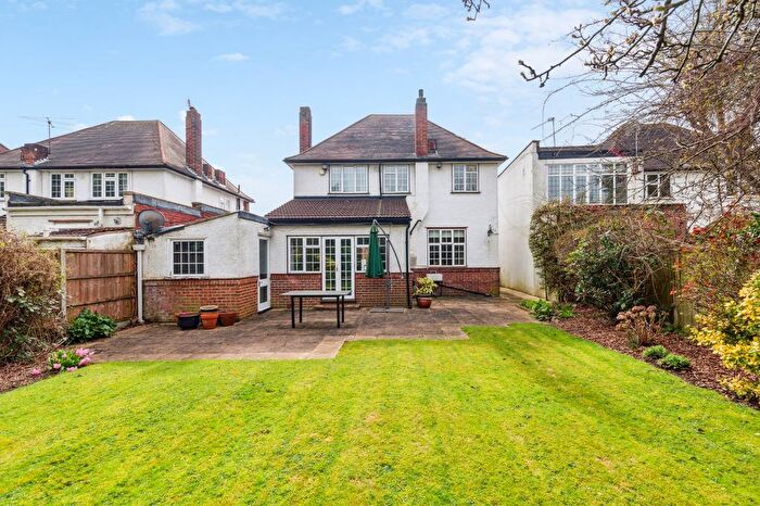 3 Bedroom Detached House To Rent In Corringway, Hanger Hill, W5