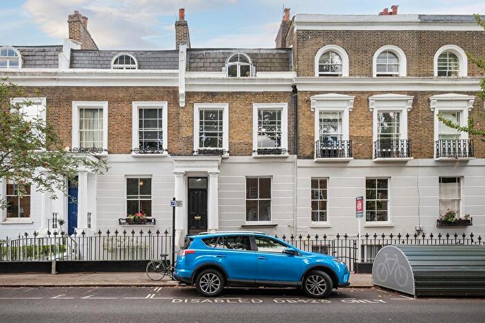 2 Bedroom Apartment To Rent In Compton Road, London, N1
