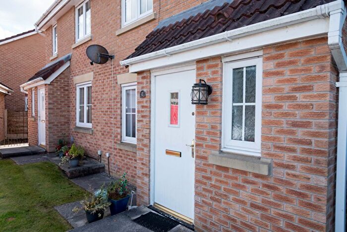 3 Bedroom Semi-Detached House To Rent In Ashurst Grove, Manchester, M26