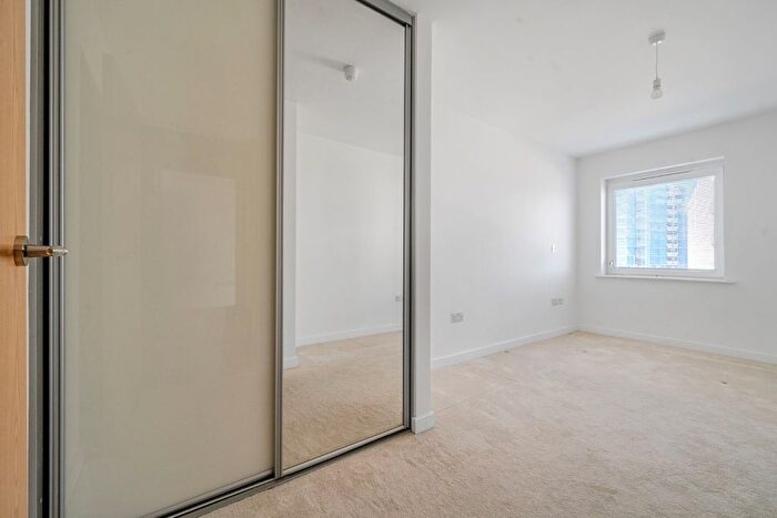 1 Bedroom Flat For Sale In John Thornycroft Road, Woolston, Hampshire, SO19
