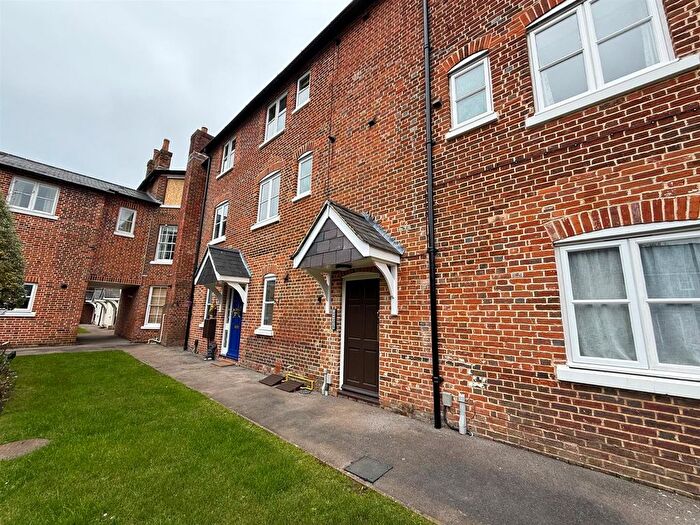 1 Bedroom Flat To Rent In Junction Road, Andover, SP10