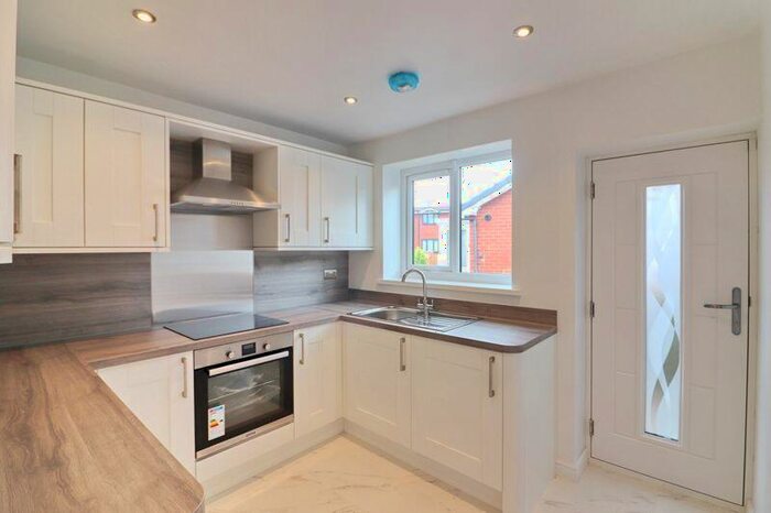 2 Bedroom Semi-Detached Bungalow For Sale In Everard Close, Worsley, Manchester, M28