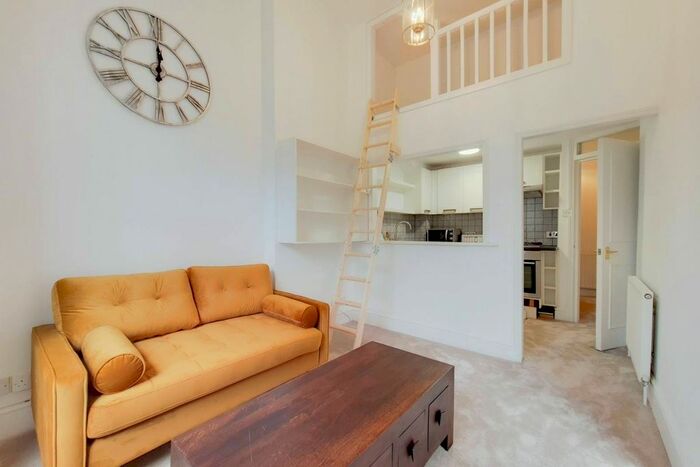 1 Bedroom Flat For Sale In Sutherland Avenue, Maida Vale, London, W9