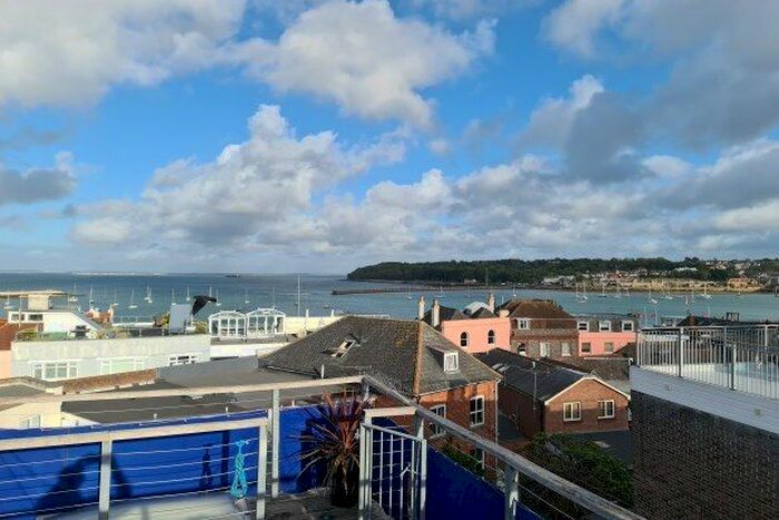 3 Bedroom Property To Rent In Market Hill, Cowes, PO31