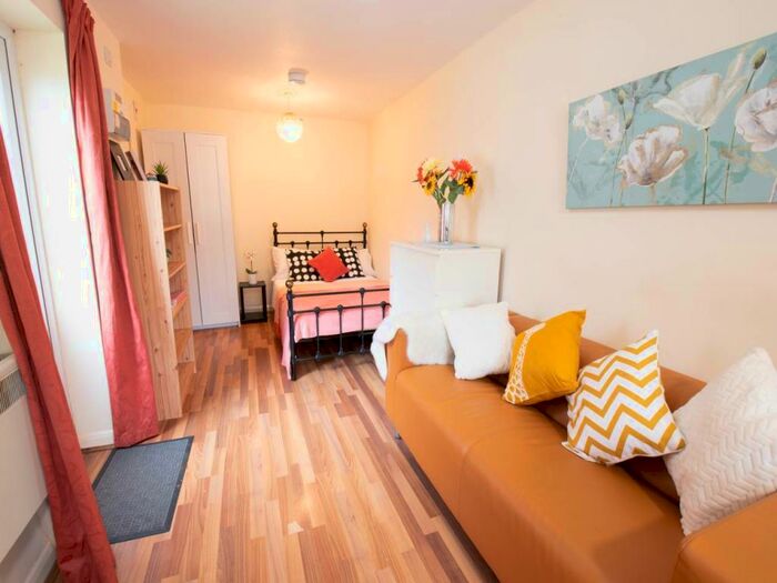 1 Bedroom House To Rent In Salisbury Road, Canterbury, Kent, CT2