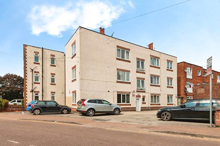2 Bedroom Flat For Sale In Loughborough Road, West Bridgford, Nottinghamshire, NG2