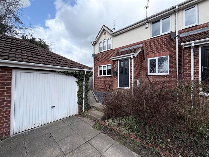 3 Bedroom House For Sale In The Wickets, Meanwood, LS6