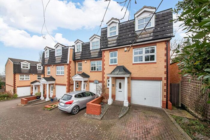 4 Bedroom House For Sale In Montgomerie Mews, Forest Hill, London, SE23