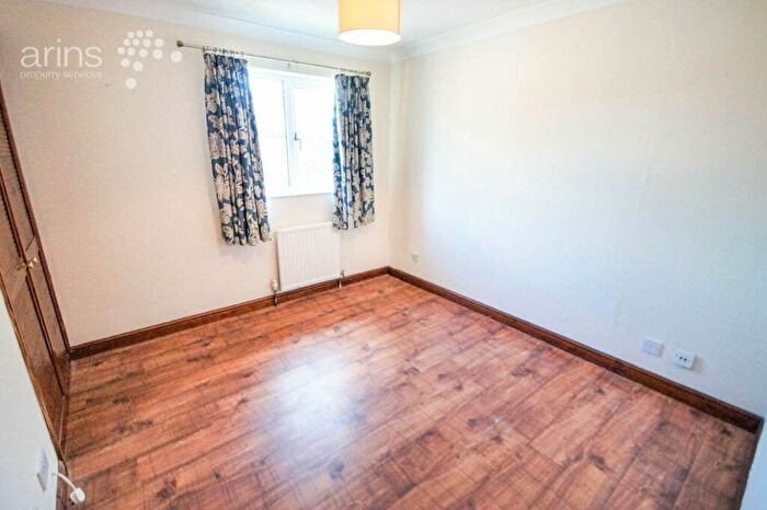 2 Bedroom Semi-Detached House For Sale In Saltersgate Close, Lower Earley, Reading, RG6