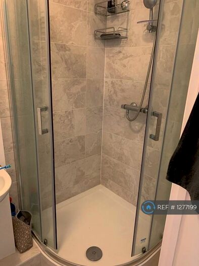 6 Bedroom Semi-Detached House To Rent In Windermere Road, Reading, RG2