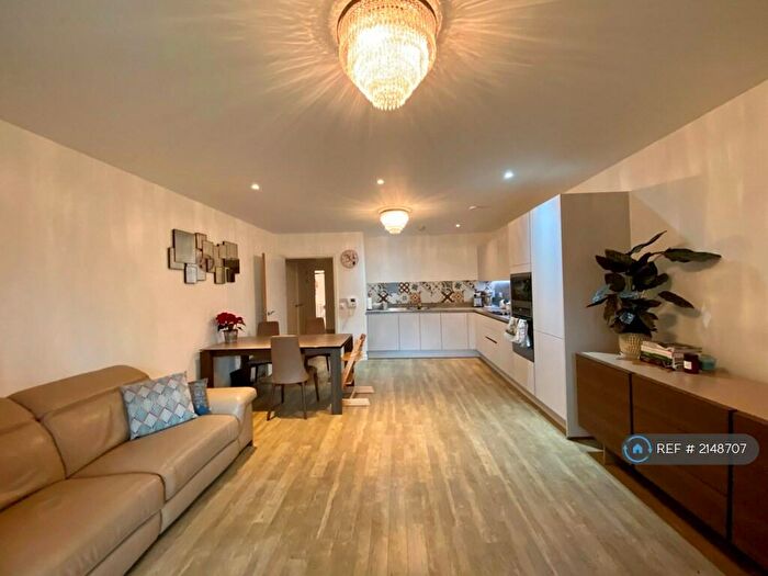 3 Bedroom Flat To Rent In Nyland Court, London, SE8