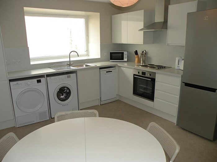 2 Bedroom Flat To Rent In Union Grove Court, Flat, AB10