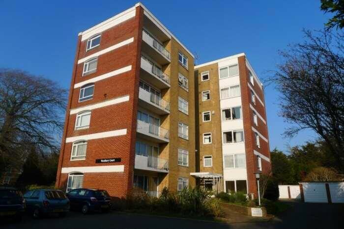 2 Bedroom Flat To Rent In Belsize Road, BN11