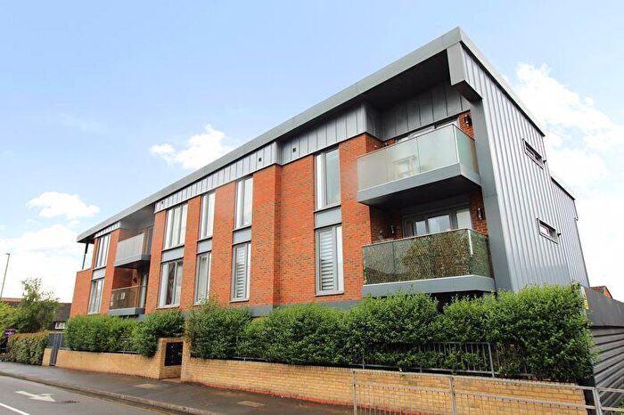 2 Bedroom Flat For Sale In Epsom, KT17