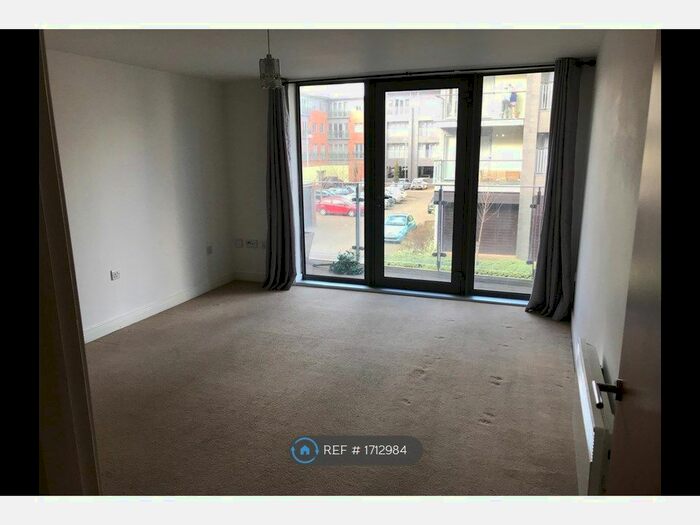 2 Bedroom Flat To Rent In Worsdell Drive, Gateshead, NE8