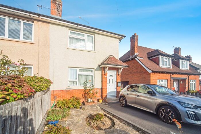 3 Bedroom Semi-detached House For Sale In Alder Road, Southampton, SO16