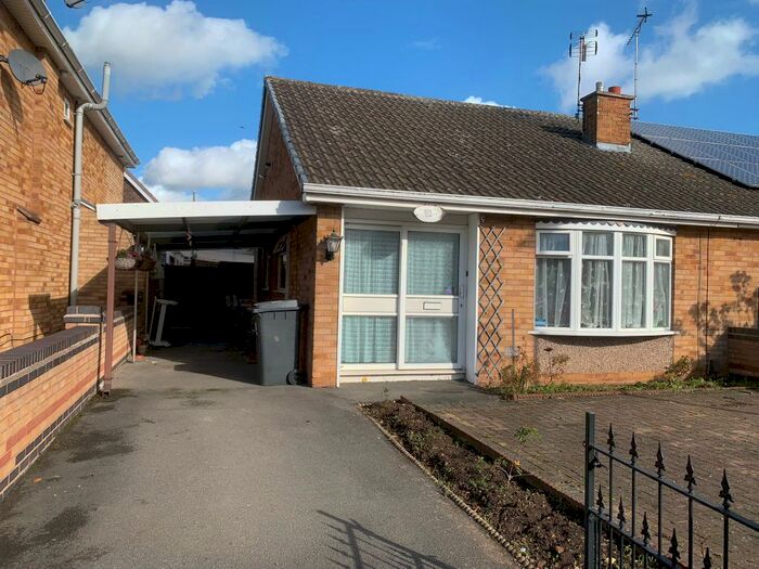 2 Bedroom Bungalow To Rent In Locke Avenue, Leicester, LE4