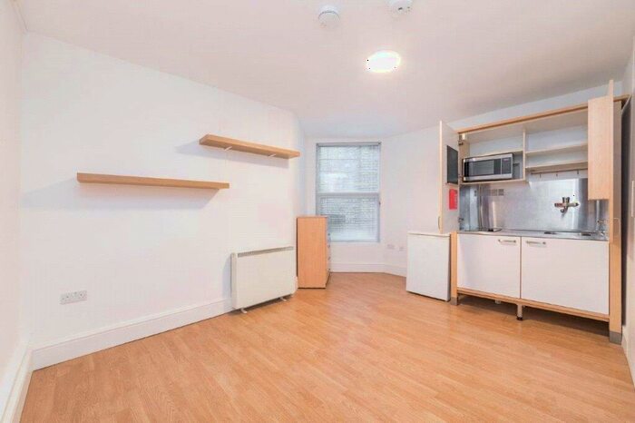 1 Bedroom Apartment To Rent In Tetherdown, Muswell Hill, London, N10