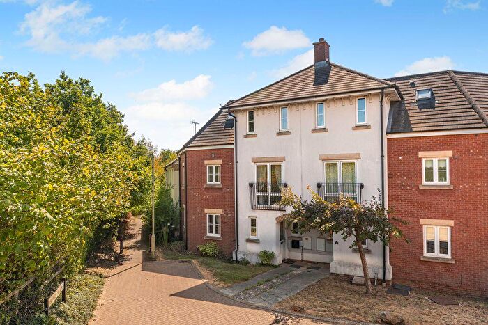4 Bedroom Terraced House For Sale In Rosemary Drive, Banbury, OX16