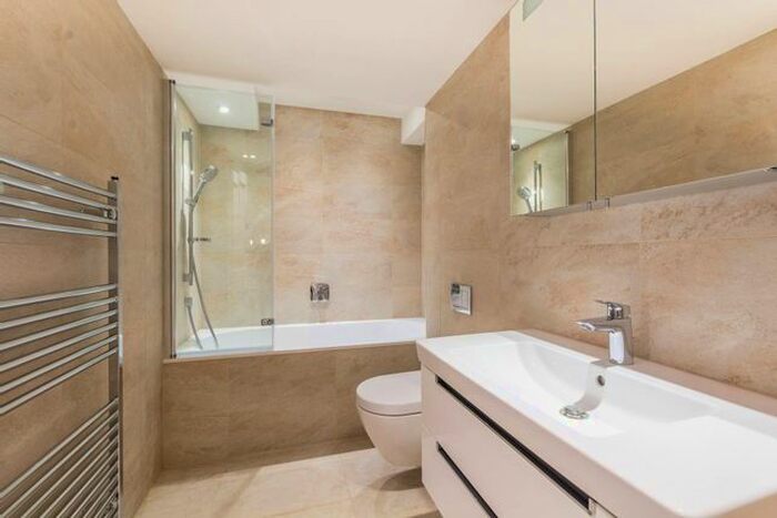 2 Bedroom Flat To Rent In Guilford Street, Bloomsbury, London, WC1N