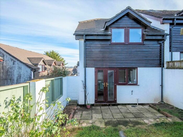 2 Bedroom Bungalow To Rent In Penvale Crescent, Penryn, TR10