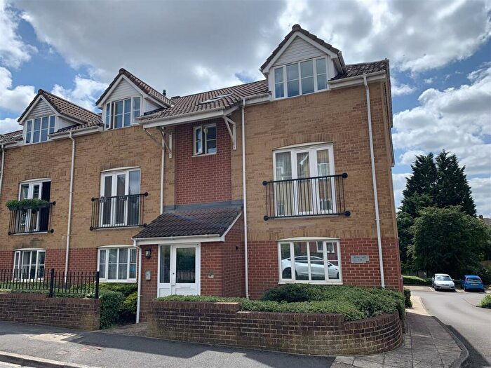 2 Bedroom Flat To Rent In Clarence Road Kingswood, BS15