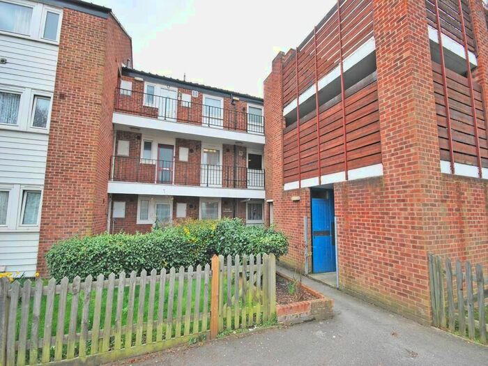 1 Bedroom Flat To Rent In Edwin Road, Twickenham, TW2
