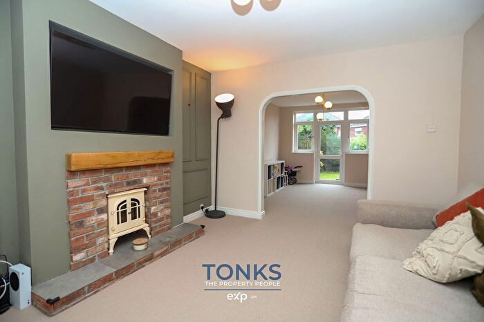 3 Bedroom Detached House For Sale In Hiplands Road, Halesowen, B62