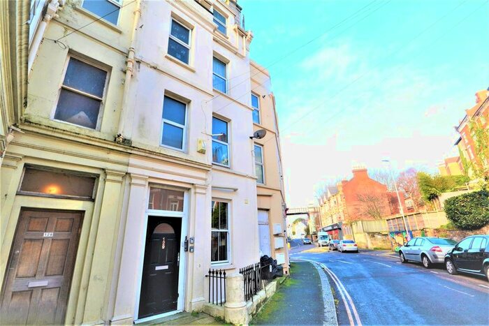 1 Bedroom Flat To Rent In Queens Road, Hastings, TN34