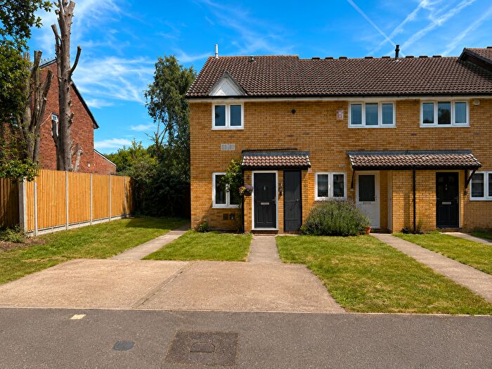 1 Bedroom End Of Terrace House For Sale In Harvesters Close, Isleworth, TW7