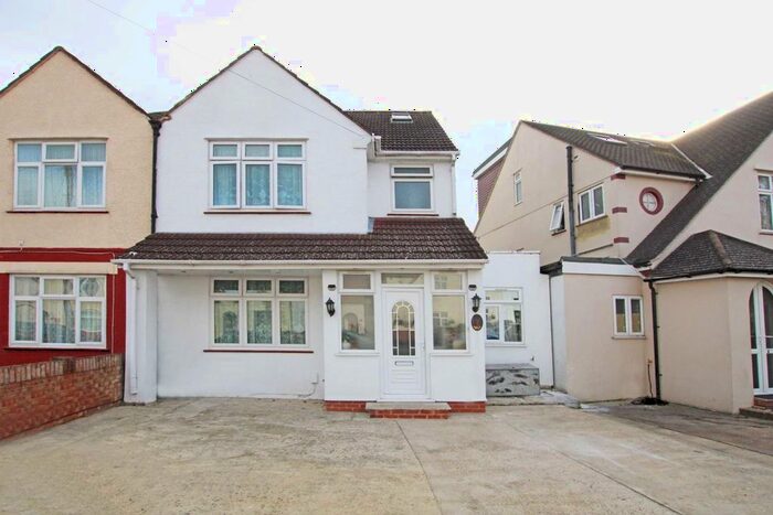 4 Bedroom Semi-Detached House To Rent In Chatsworth Crescent, Hounslow, TW3