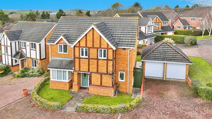 4 Bedroom Detached House For Sale In Goodhew Close, Kettering, NN15