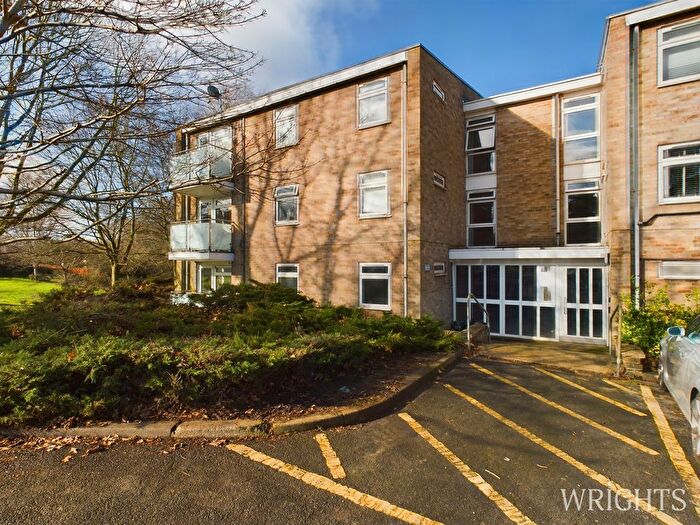 2 Bedroom Flat To Rent In Corners, Welwyn Garden City, AL7
