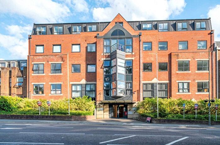 1 Bedroom Flat To Rent In London Road, Camberley, Surrey, GU15