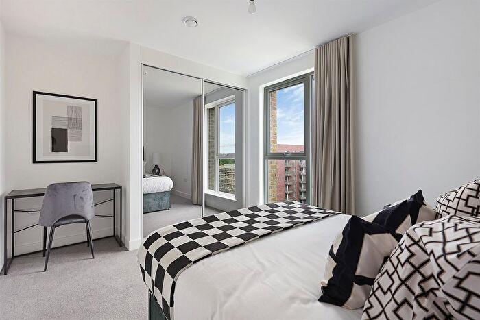 1 Bedroom Flat To Rent In Clovelly Road, Hounslow, TW3