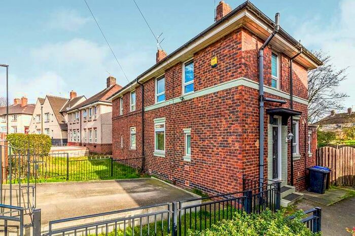 2 Bedroom Semi-Detached House To Rent In Deerlands Mount, Sheffield, S5