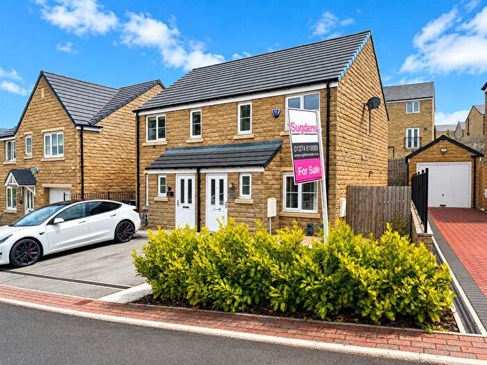 2 Bedroom Semi-Detached House For Sale In East Cote Drive, Thackley, Bradford, BD10