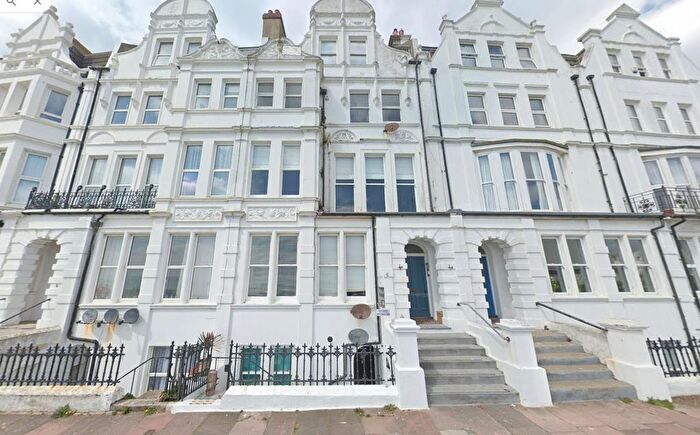 3 Bedroom Flat To Rent In West Parade, Bexhill-On-Sea, TN39