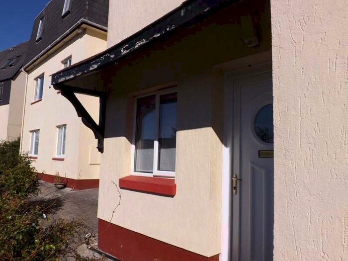 1 Bedroom Flat To Rent In Harts Close, Teignmouth, TQ14